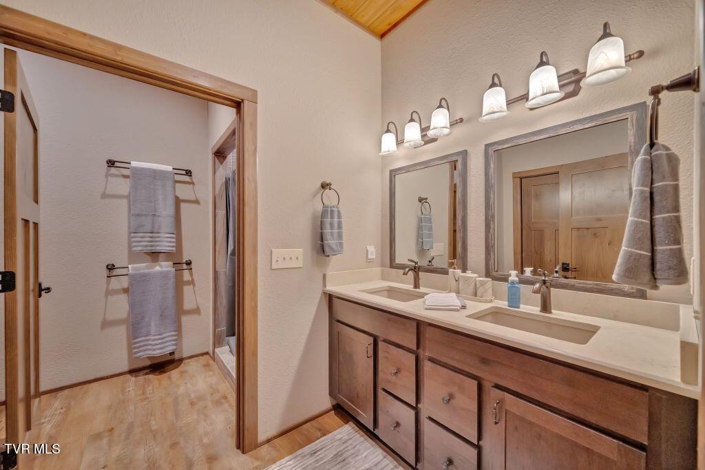 139 Lakeridge Lane