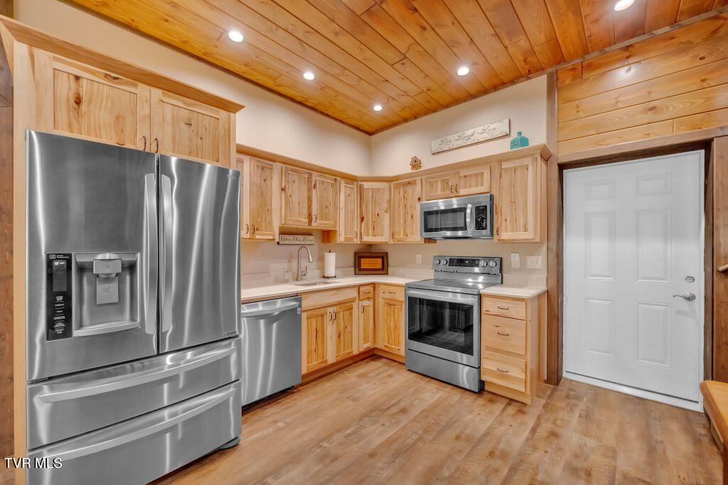 139 Lakeridge Lane