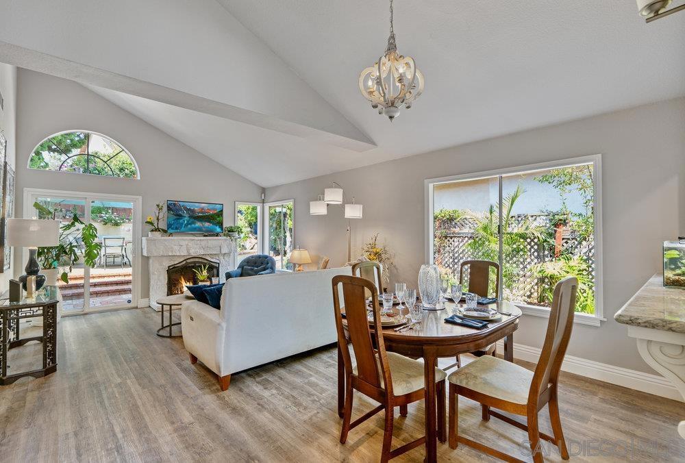 1876 Avenida Segovia