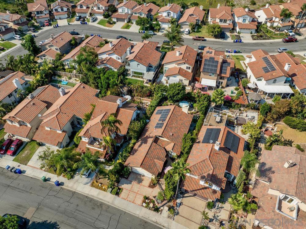 1876 Avenida Segovia