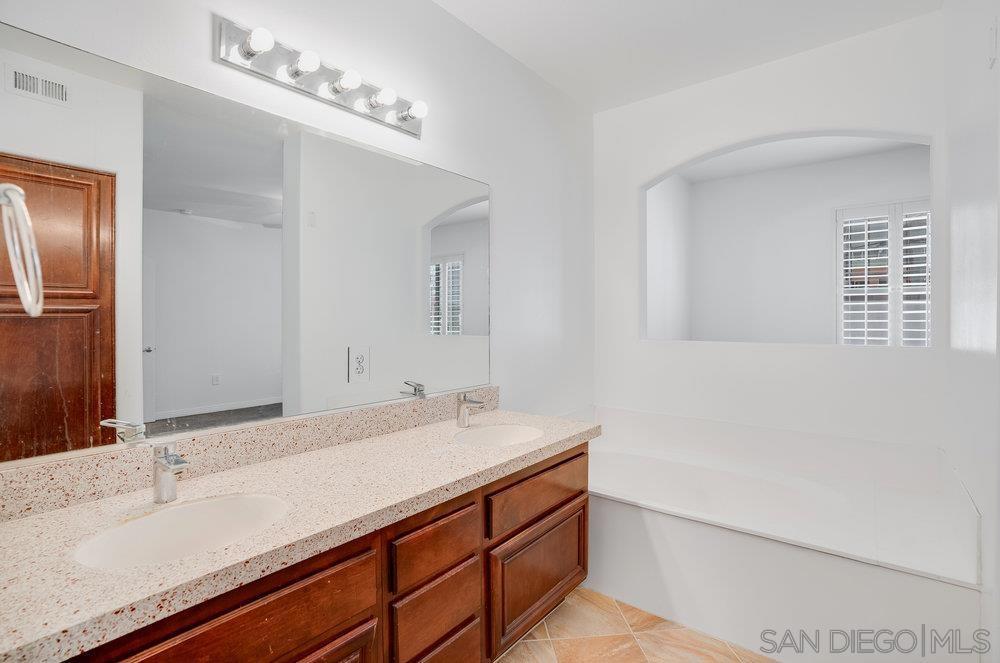 1501 India Street 411