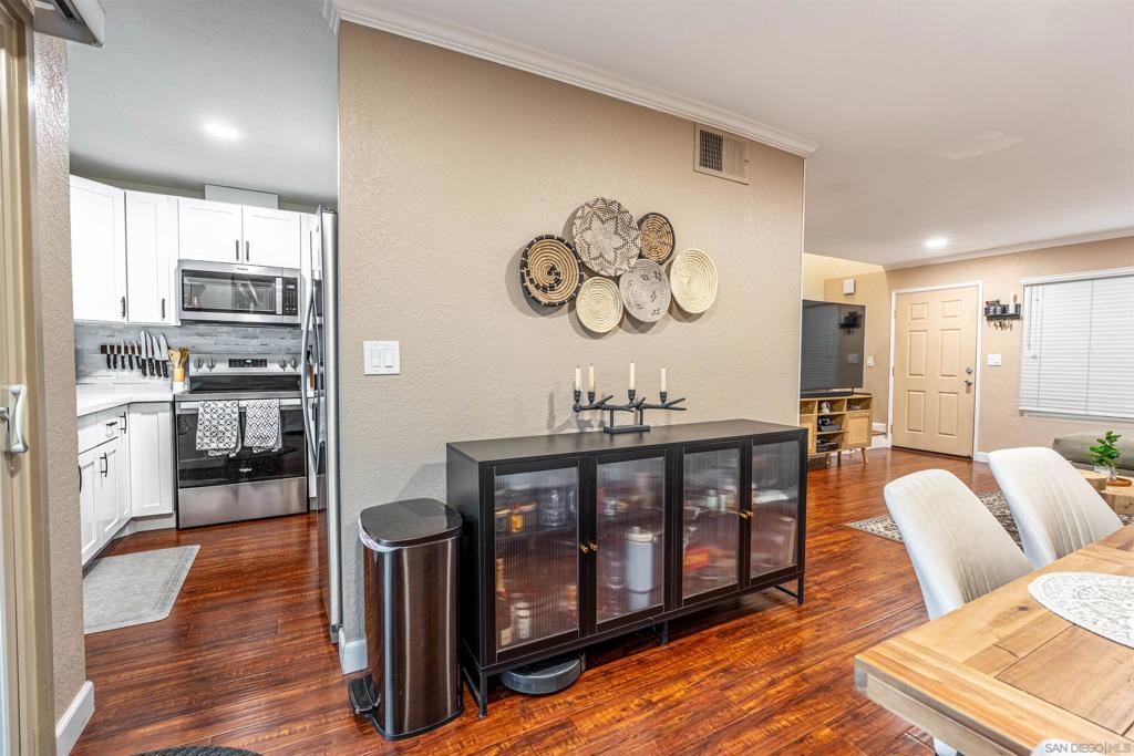 10317 Caminito Surabaya 81