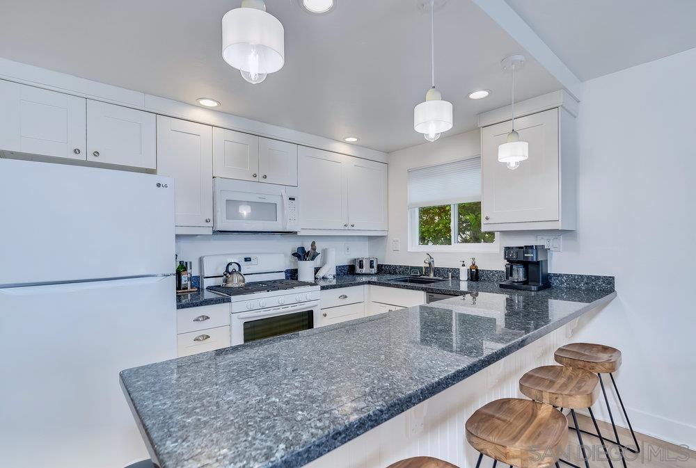 3536 40 Bayside Walk