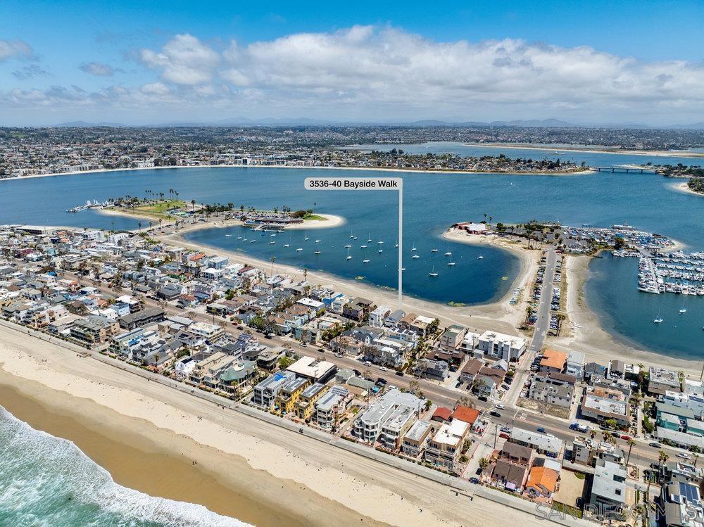 3536 40 Bayside Walk