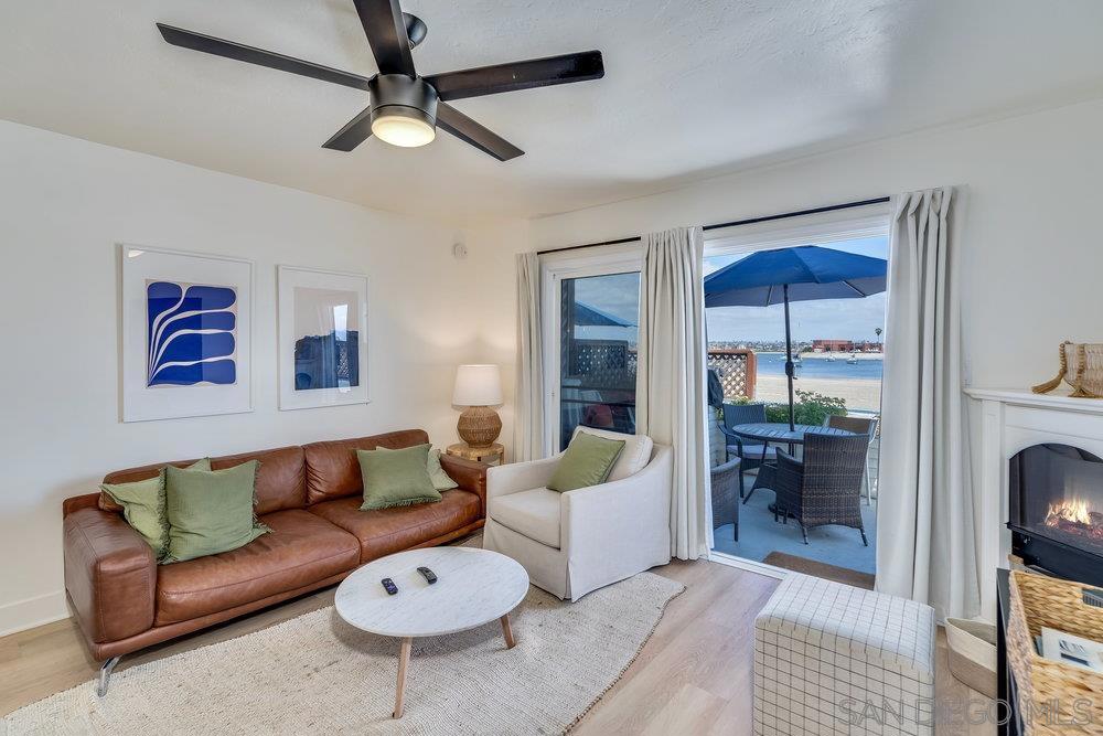 3536 40 Bayside Walk