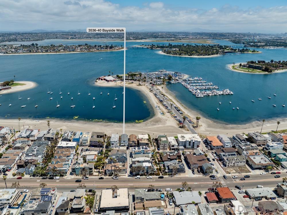3536 40 Bayside Walk