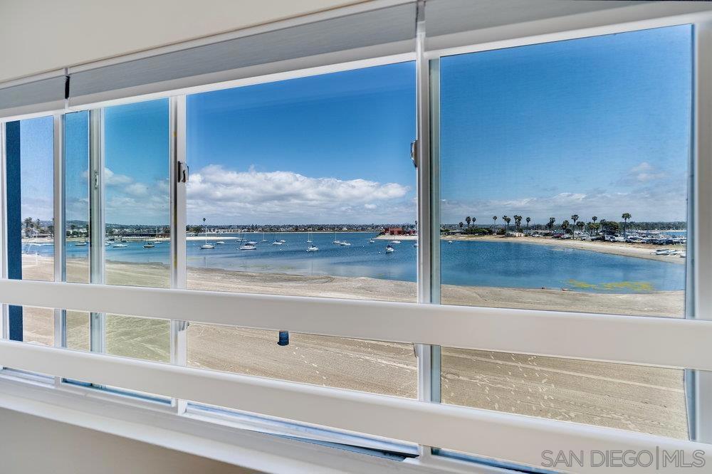 3536 40 Bayside Walk