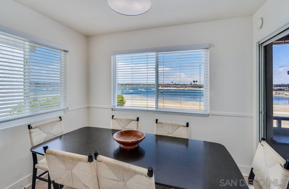 3536 40 Bayside Walk