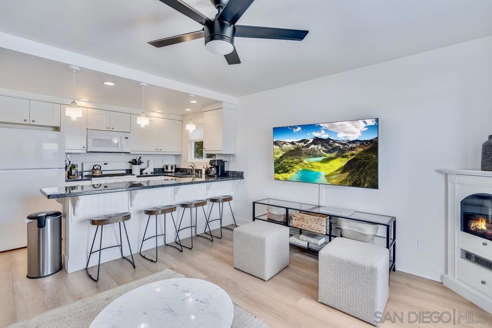 3536 40 Bayside Walk