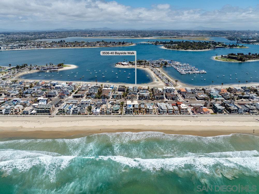 3536 40 Bayside Walk