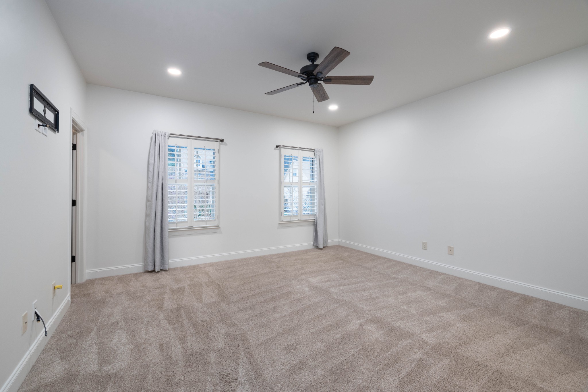 2330 Clare Park Dr