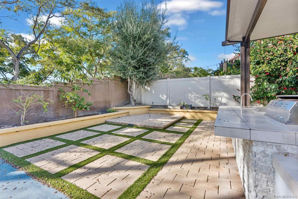 16220 PALOMINO MESA CT