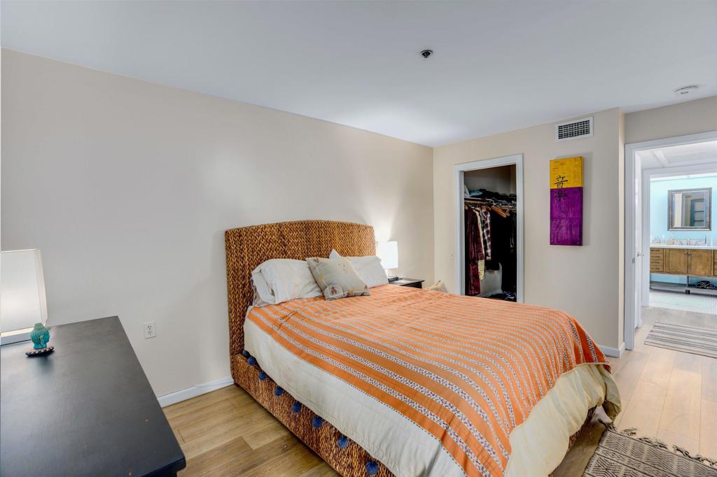 1616 CIRCA DEL LAGO C #108