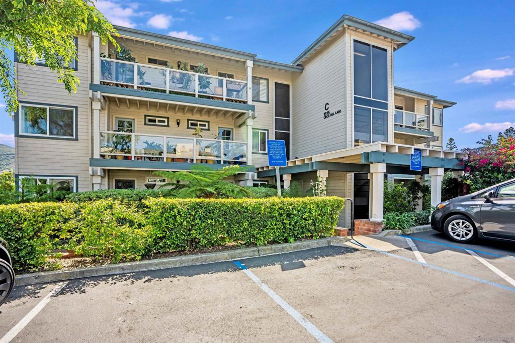 1616 CIRCA DEL LAGO C #108