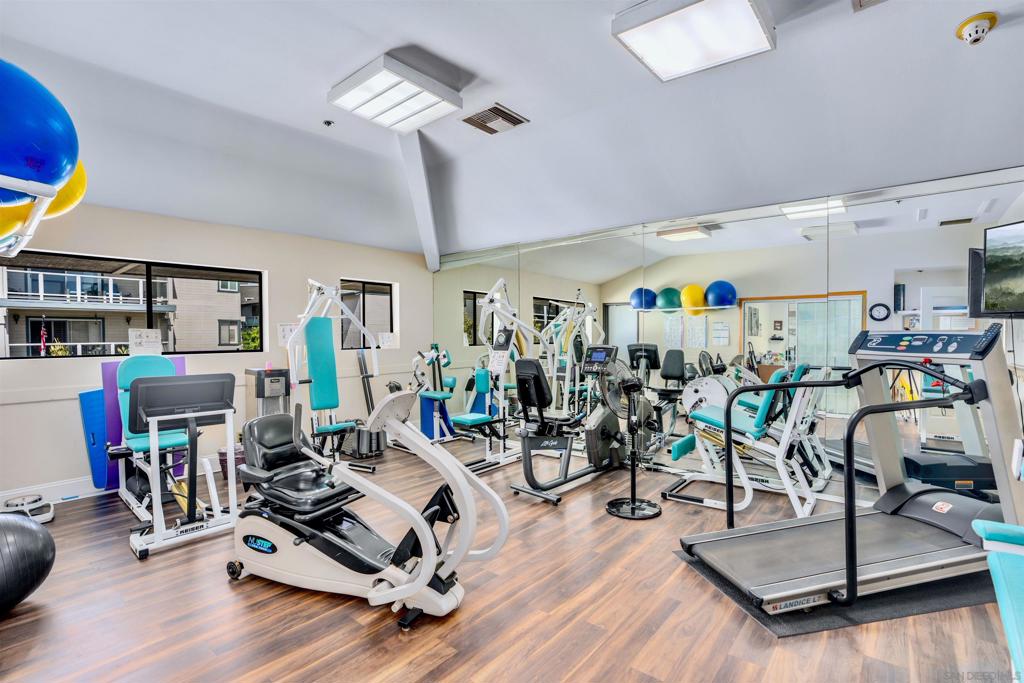 1616 CIRCA DEL LAGO C #108