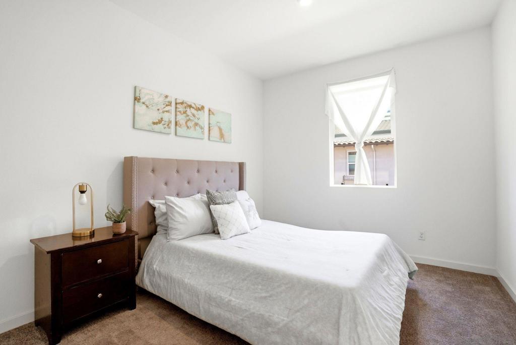 4129 Sitio Flor