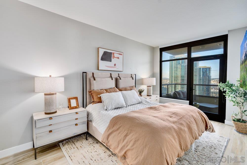 700 W E St 2404