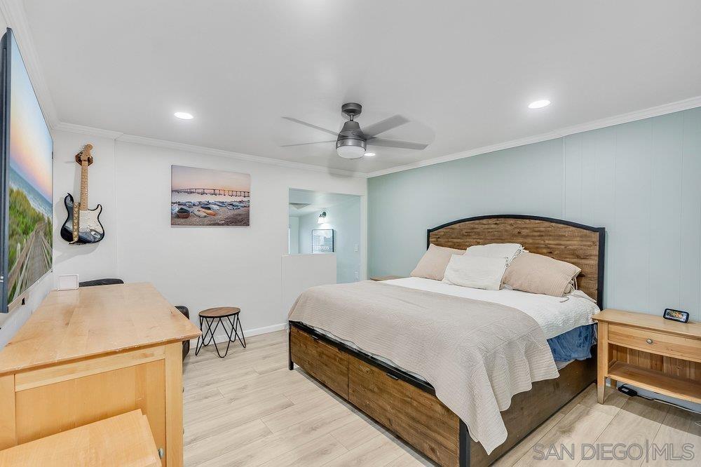 711 Island Ct B