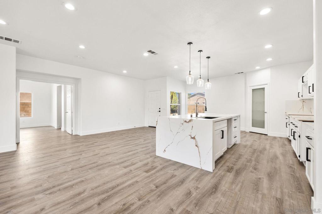 83293 Fairbanks Ave