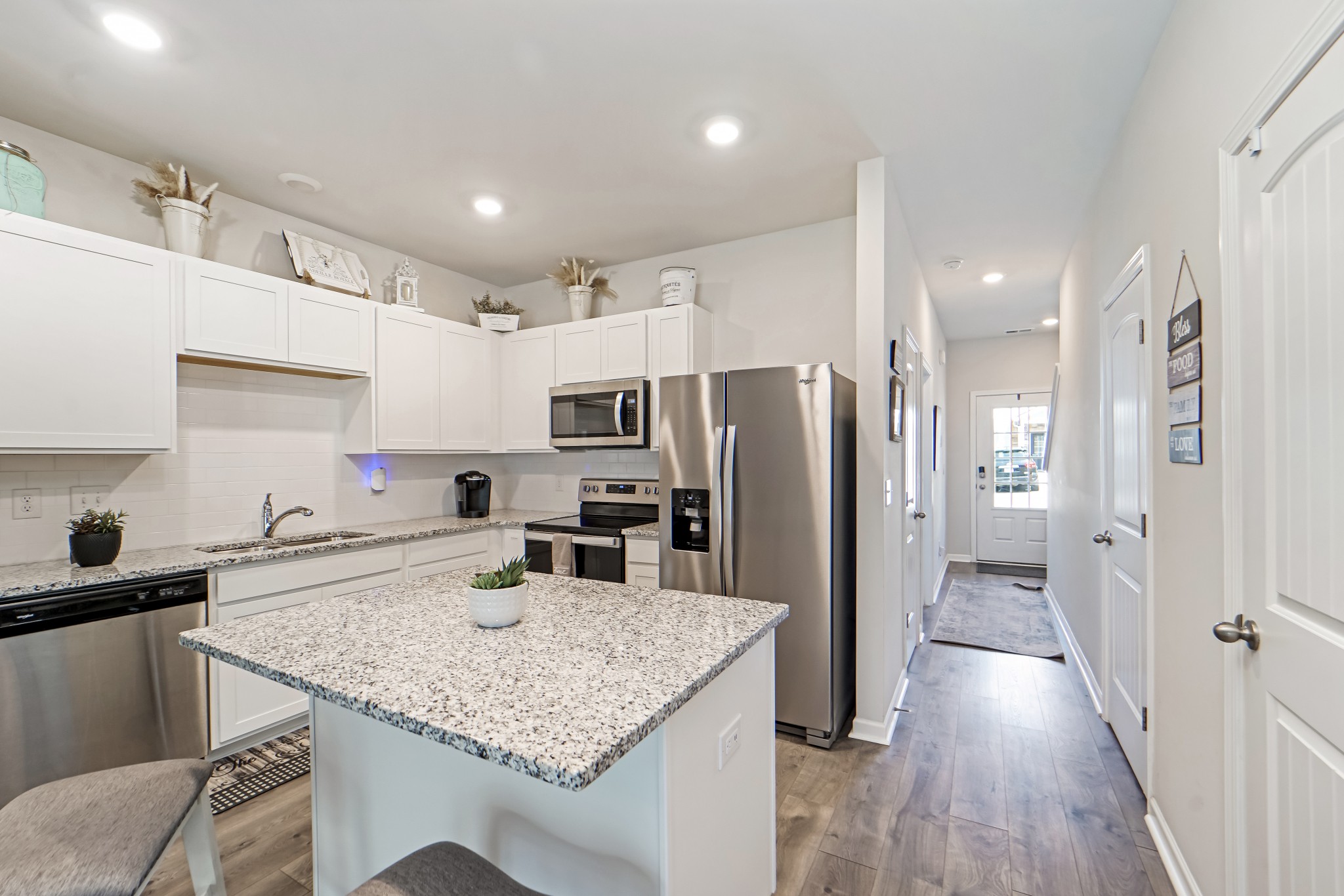 802 Dallas Dr