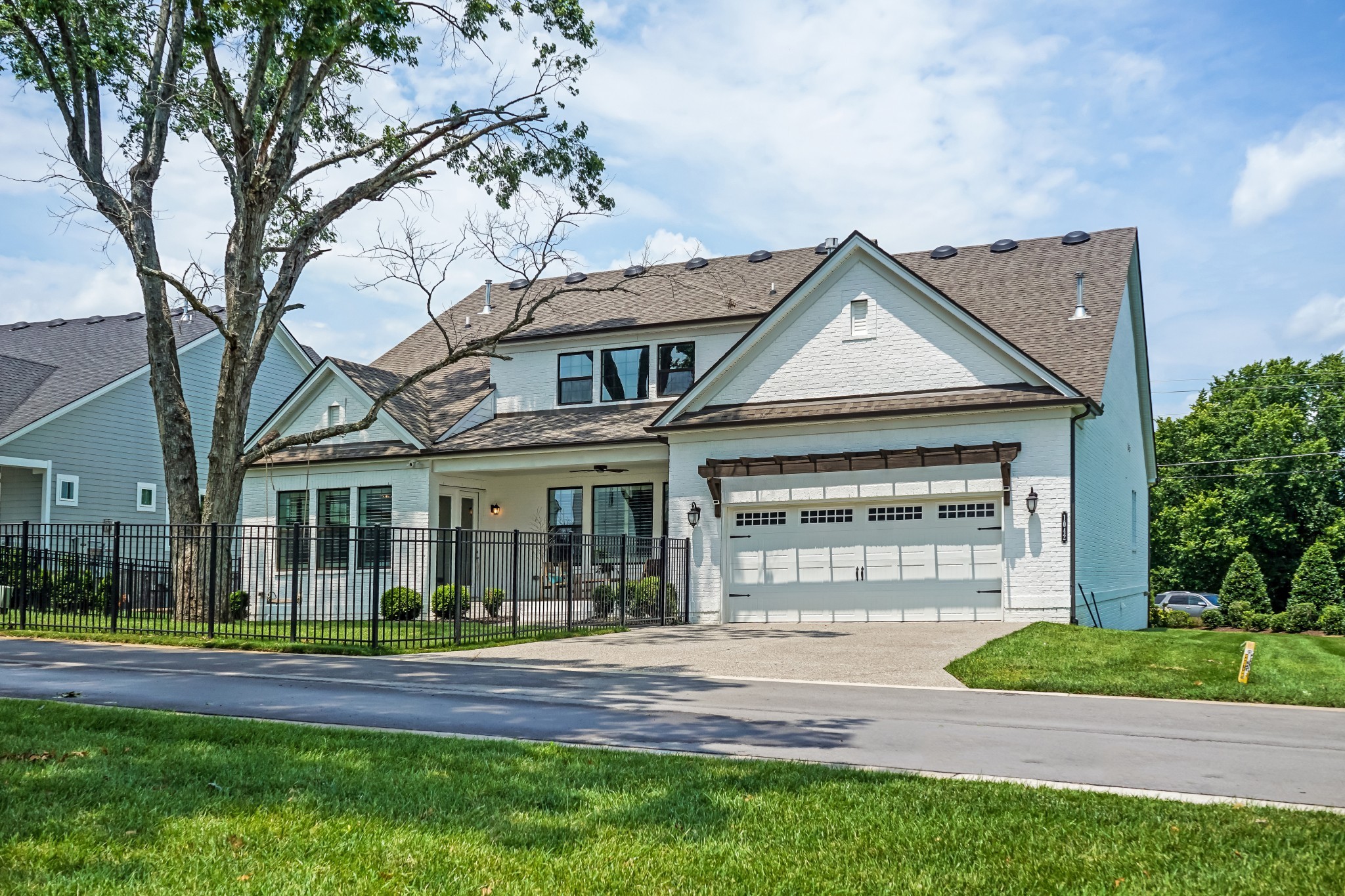 1042 Carlisle Ln
