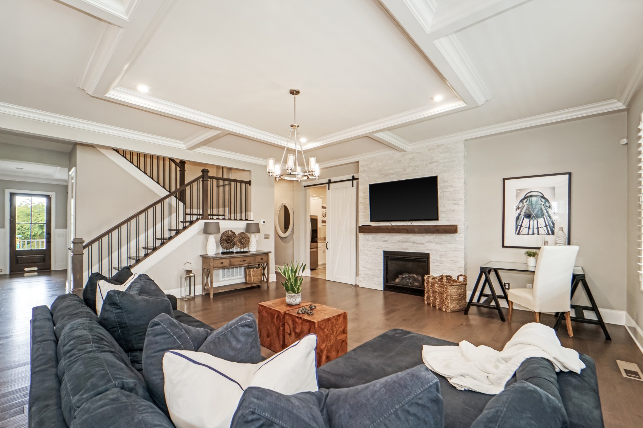 1042 Carlisle Ln