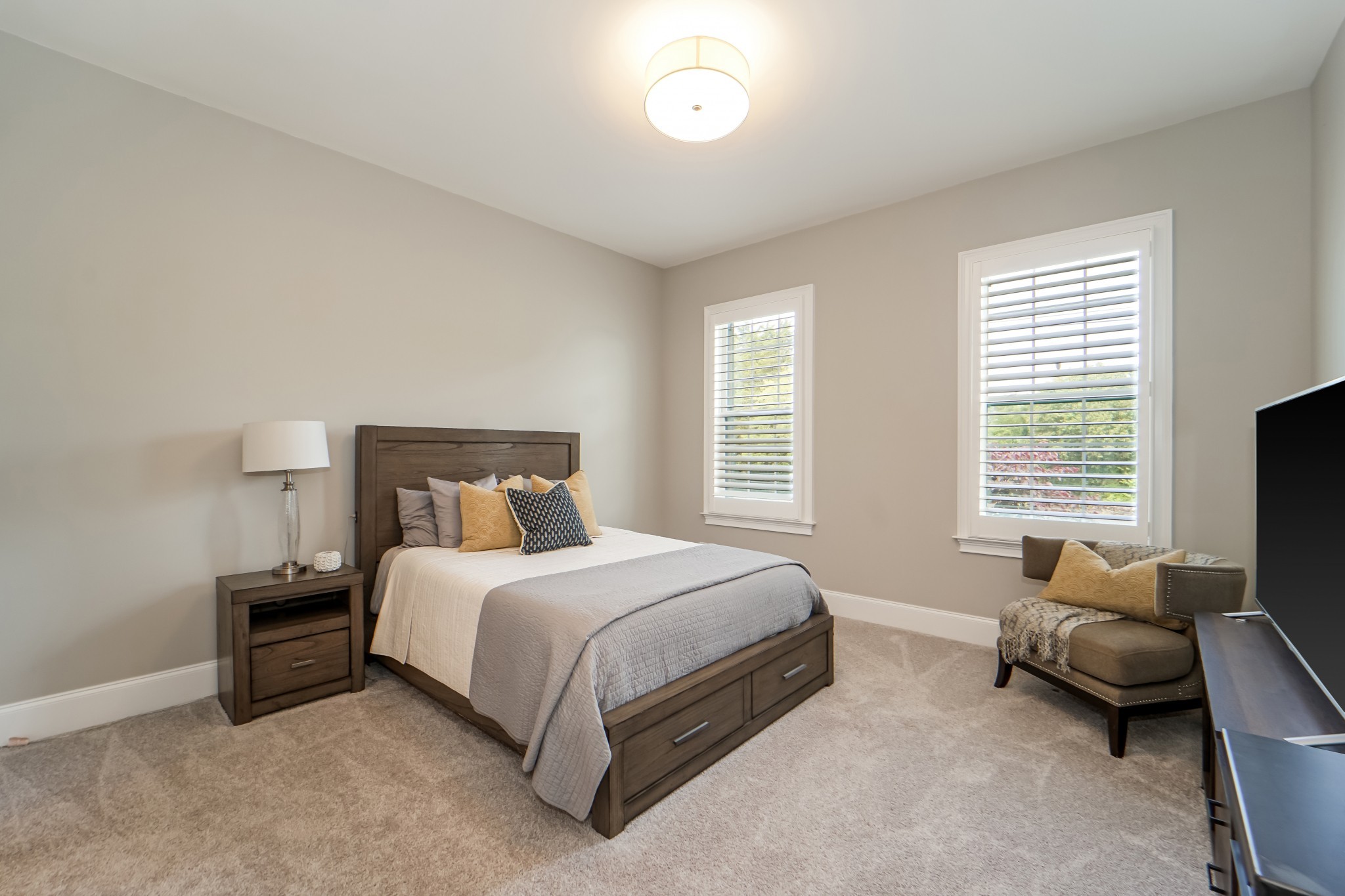 1042 Carlisle Ln