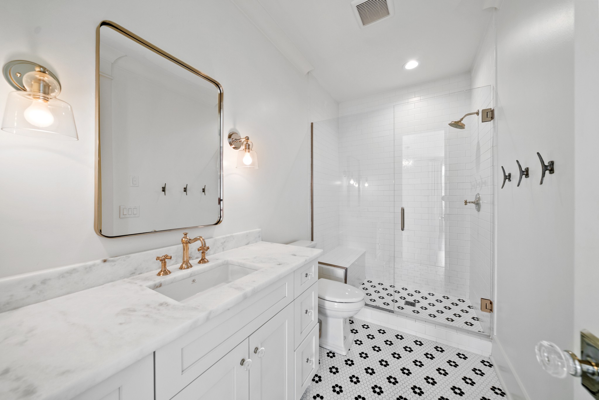 8646 Belladonna Dr