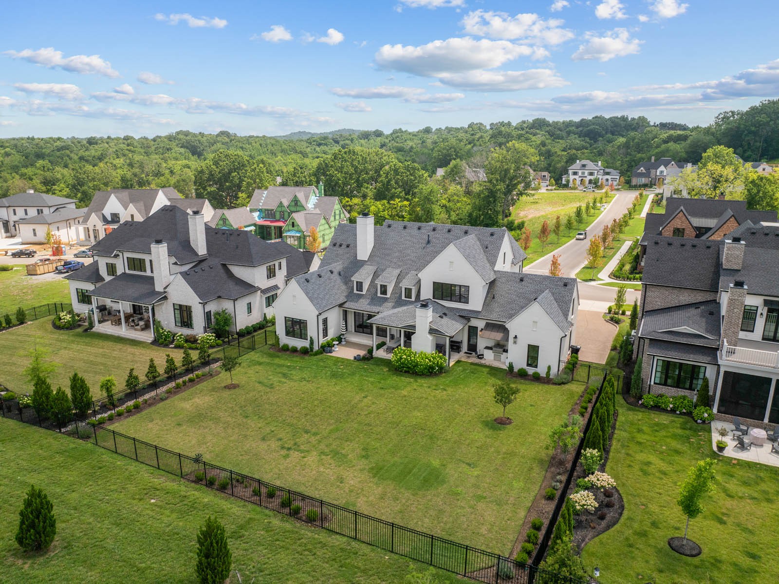 8869 Edgecomb Dr