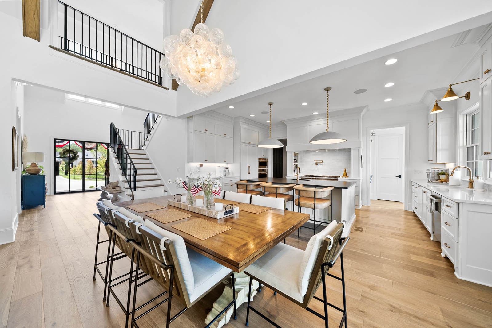8869 Edgecomb Dr