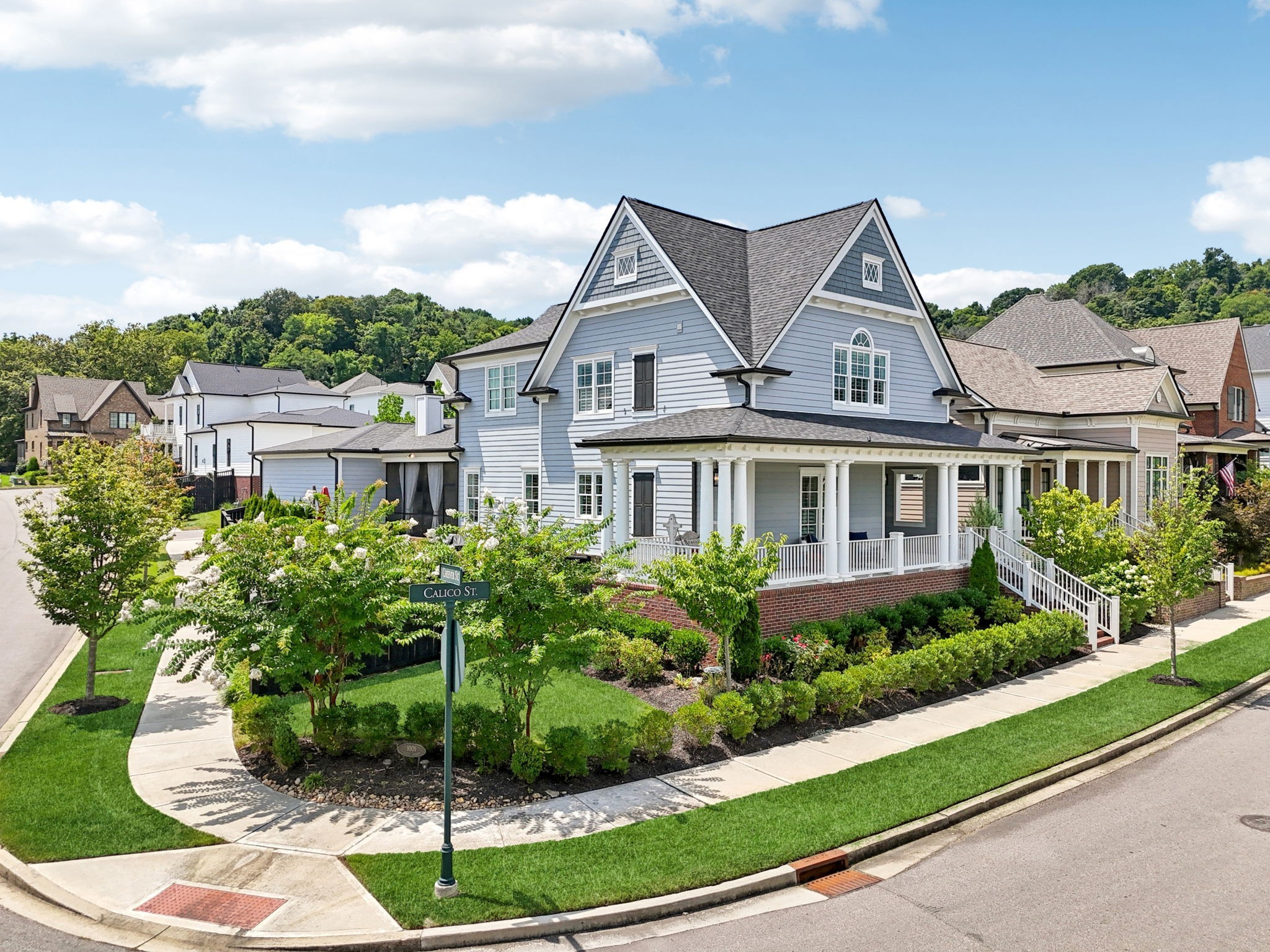 1001 Calico St