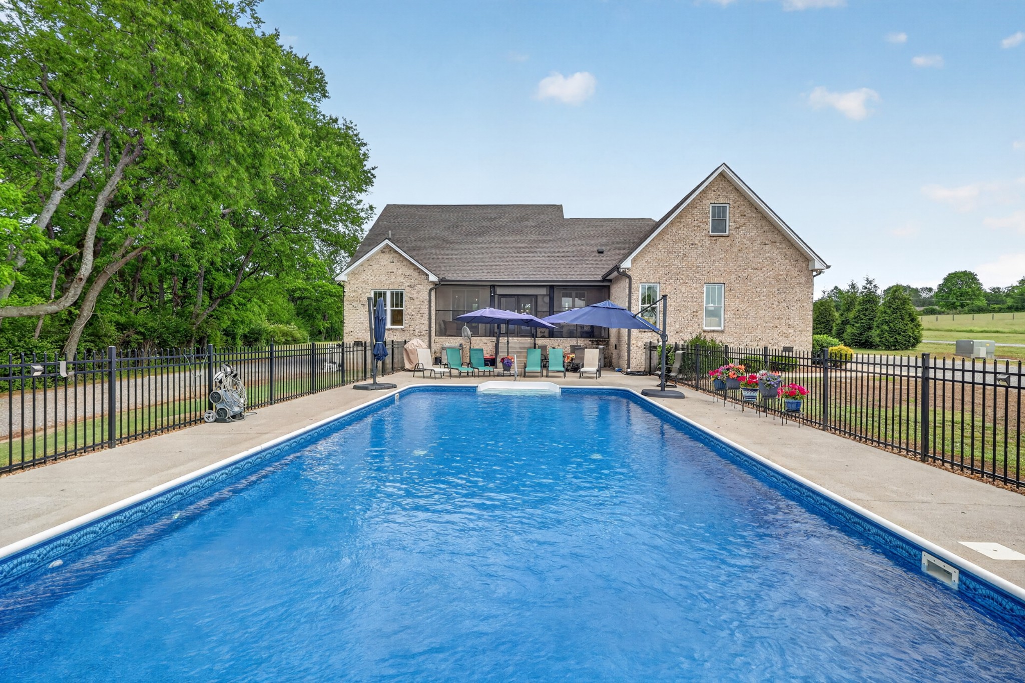 923 Dobbins Pike