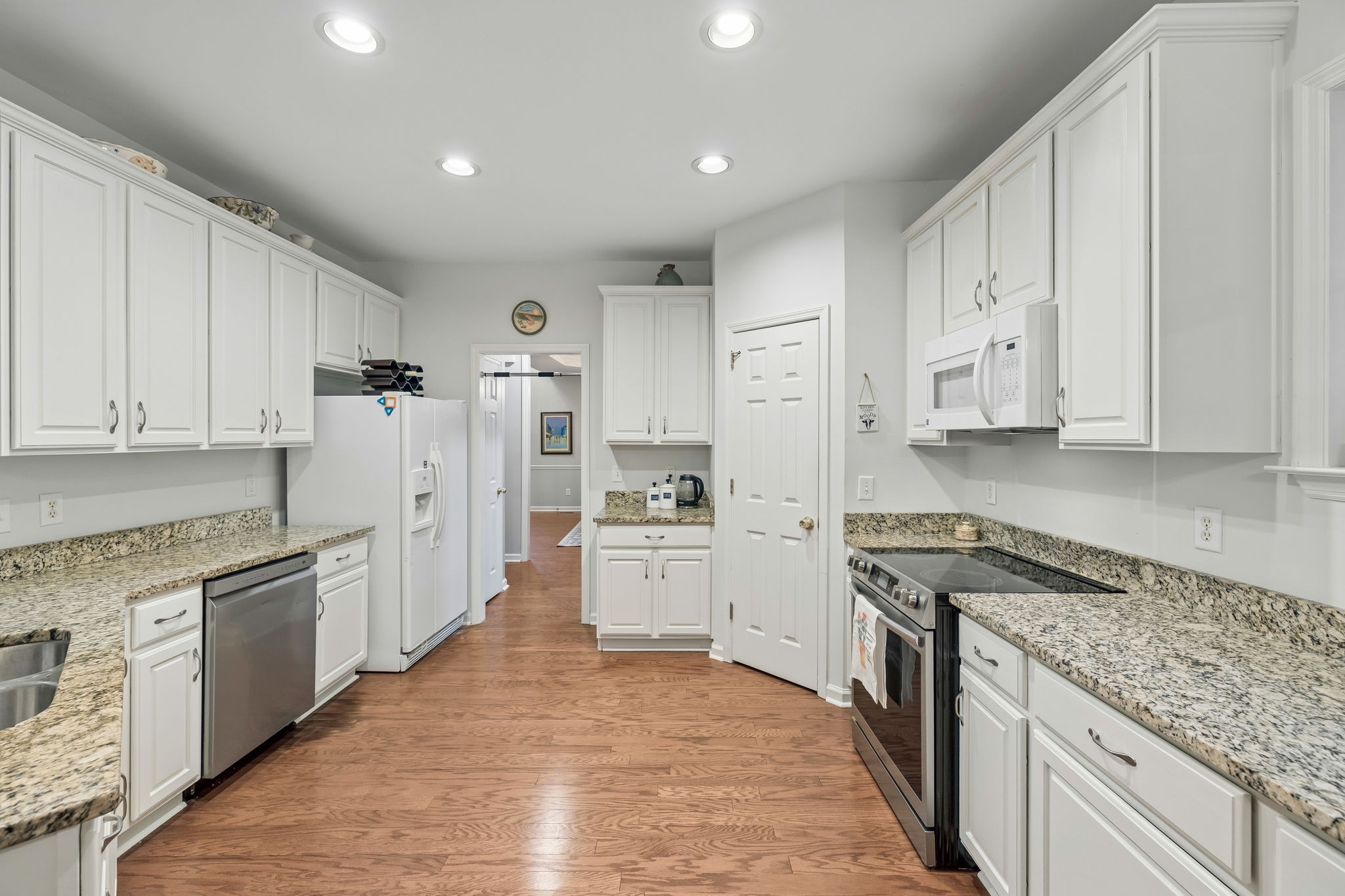302 Findon Ct