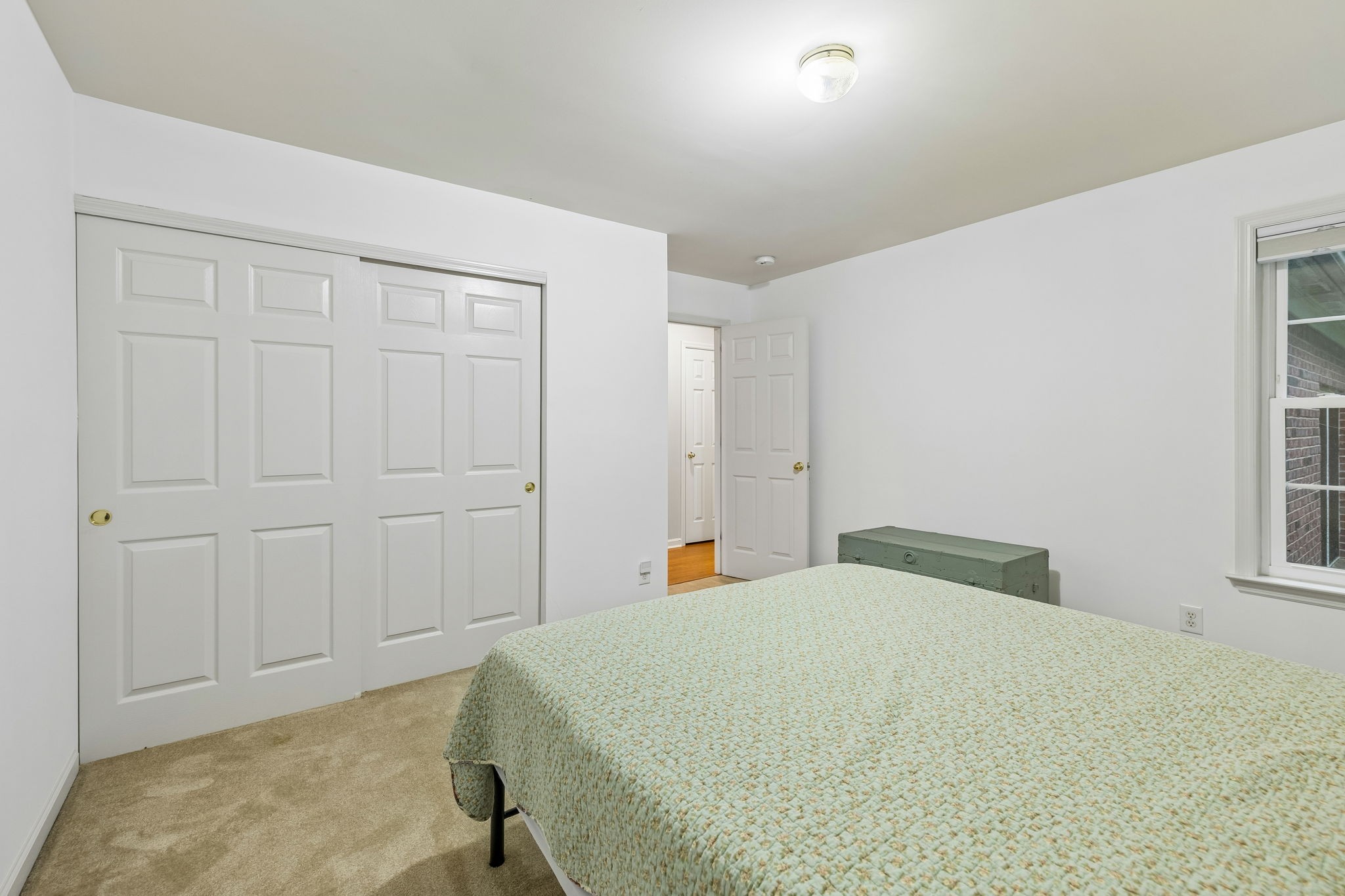 302 Findon Ct