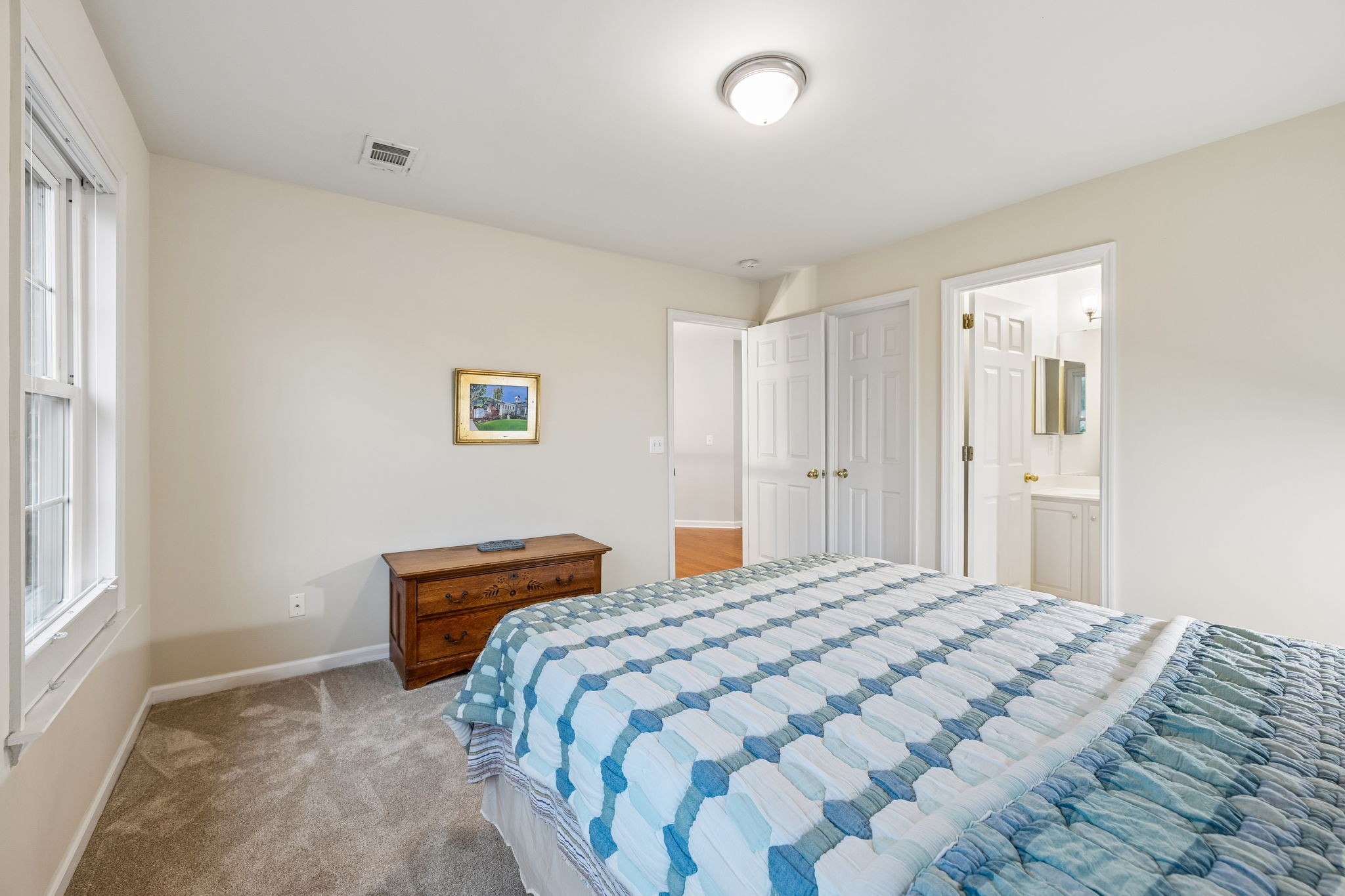 302 Findon Ct