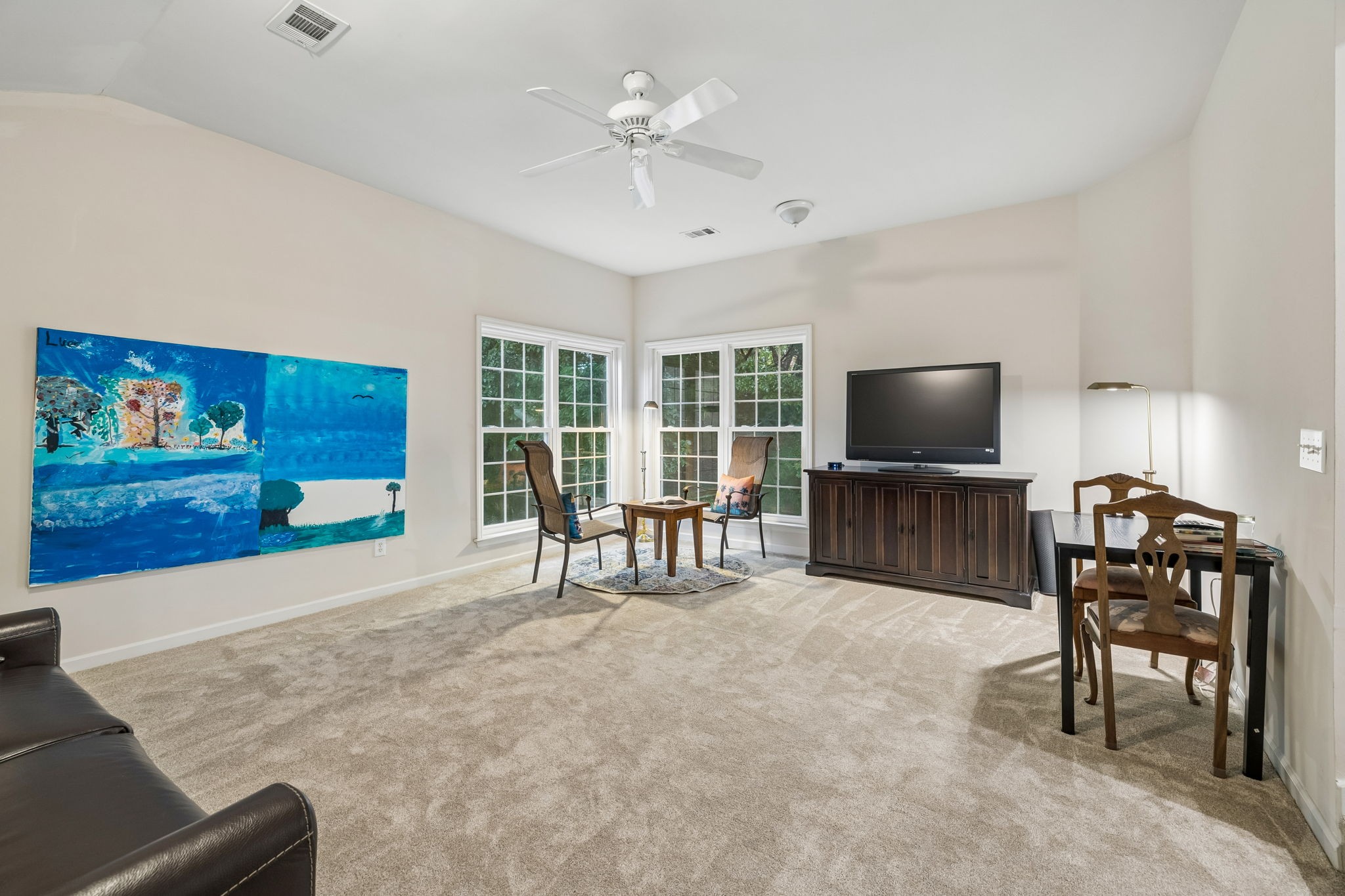 302 Findon Ct