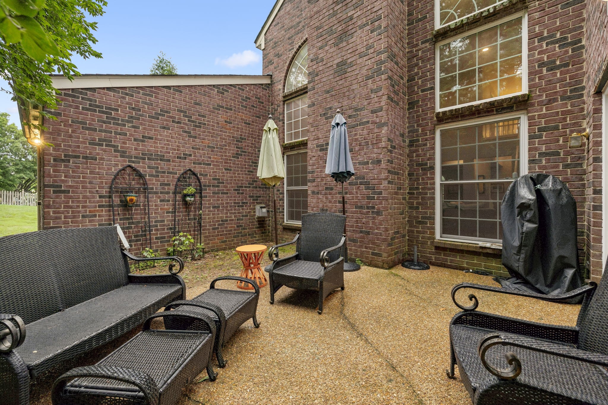 302 Findon Ct