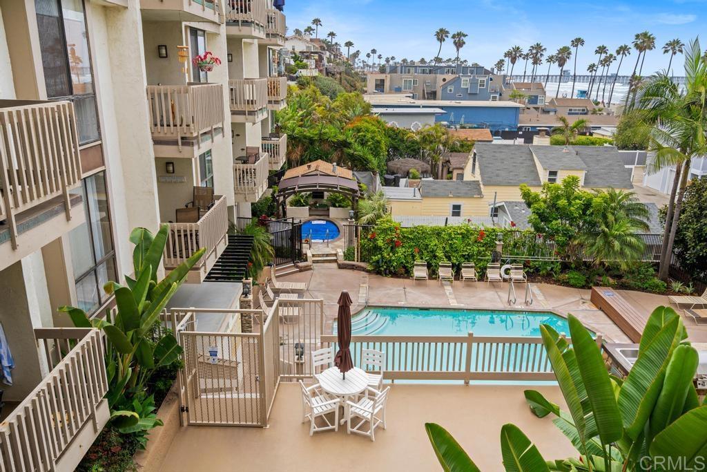 999 N Pacific Street A208