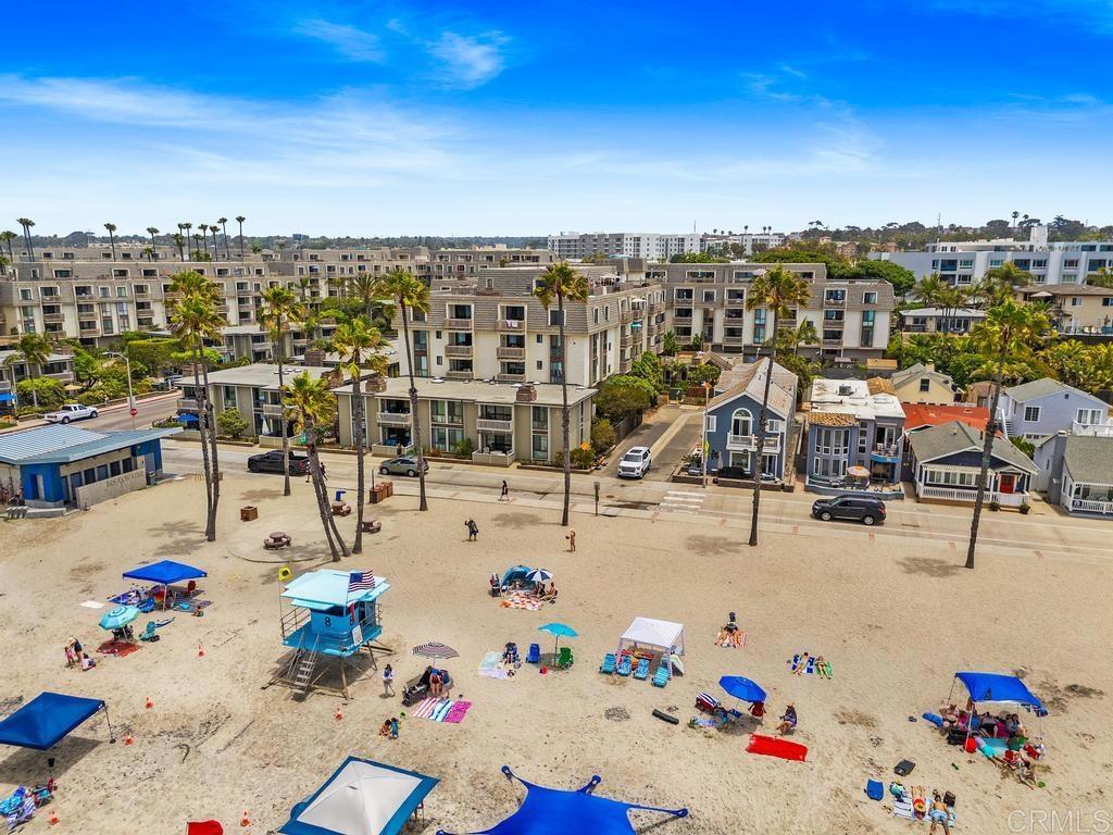 999 N Pacific Street A208