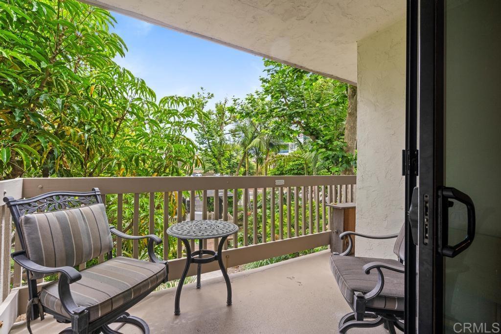 999 N Pacific Street A208