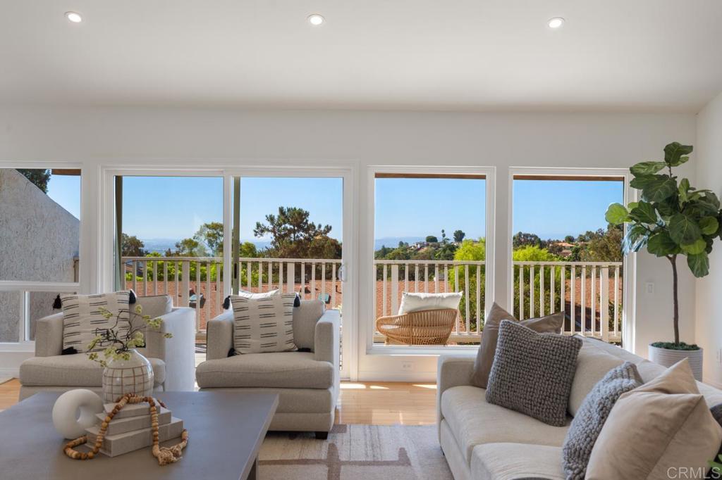 2163 Caminito San Martin