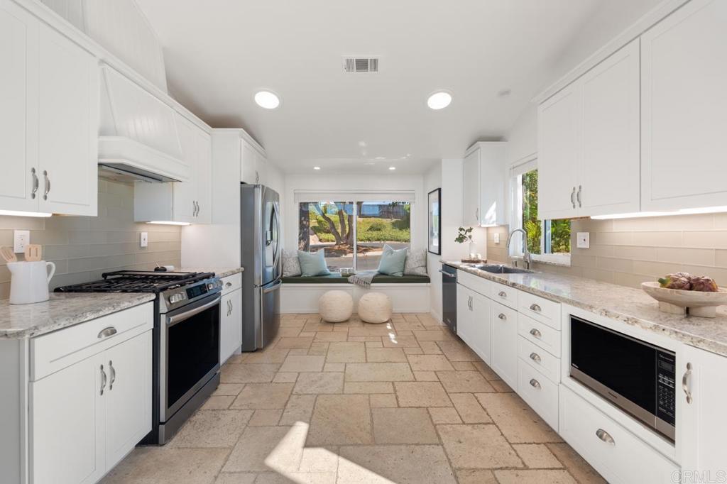 2163 Caminito San Martin