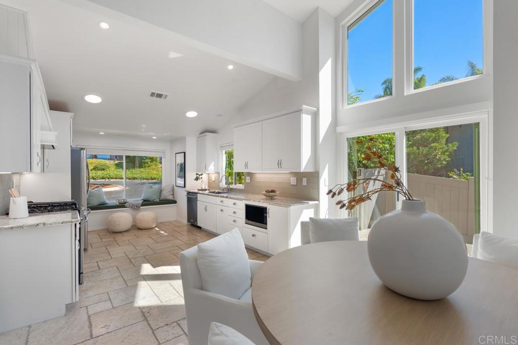 2163 Caminito San Martin