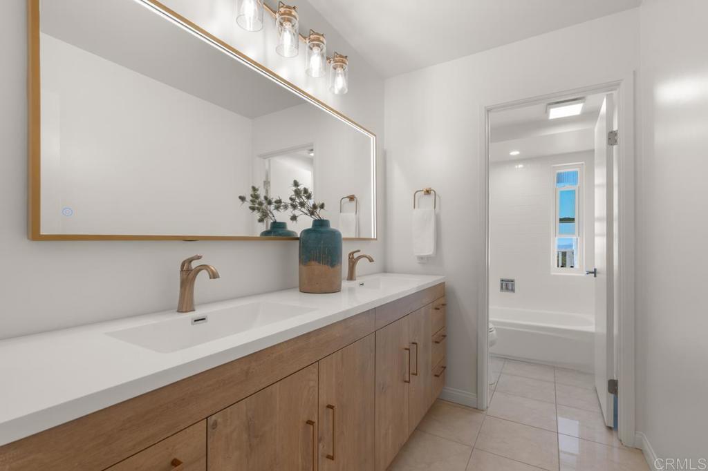 2163 Caminito San Martin