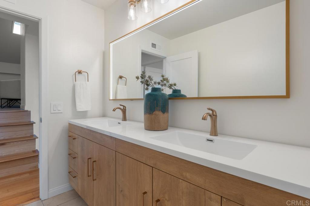 2163 Caminito San Martin