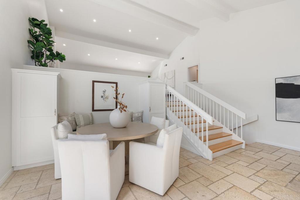 2163 Caminito San Martin