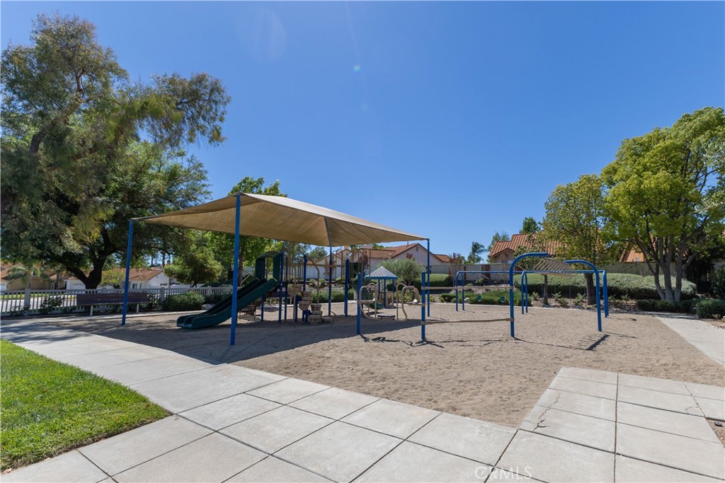 27563 Sanderling Way