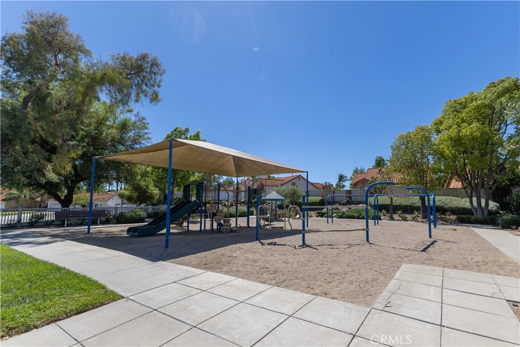 27563 Sanderling Way