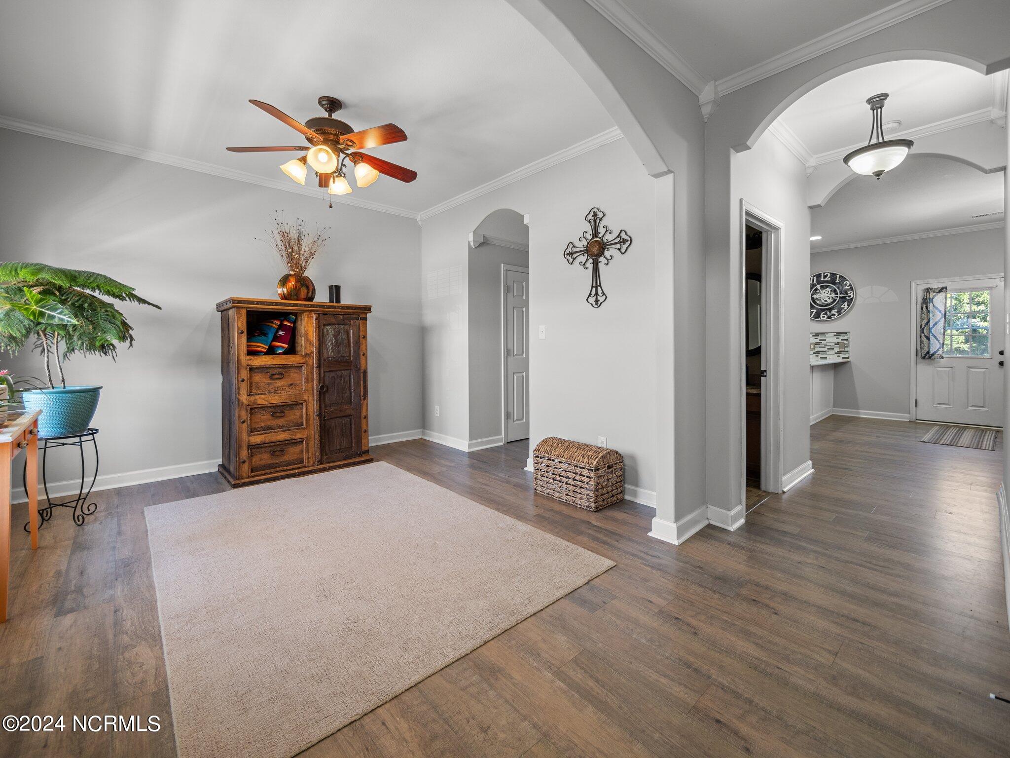 110 Woods Run Circle