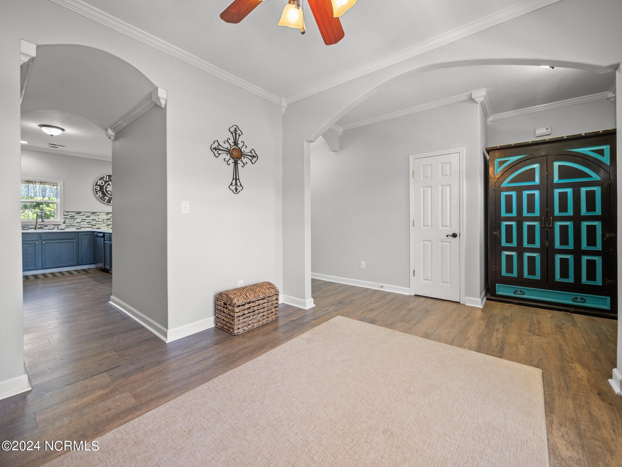 110 Woods Run Circle